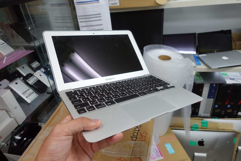 秋葉原に中古やジャンクのMacBook Air/Proが税込15,000円～大量入荷 ...