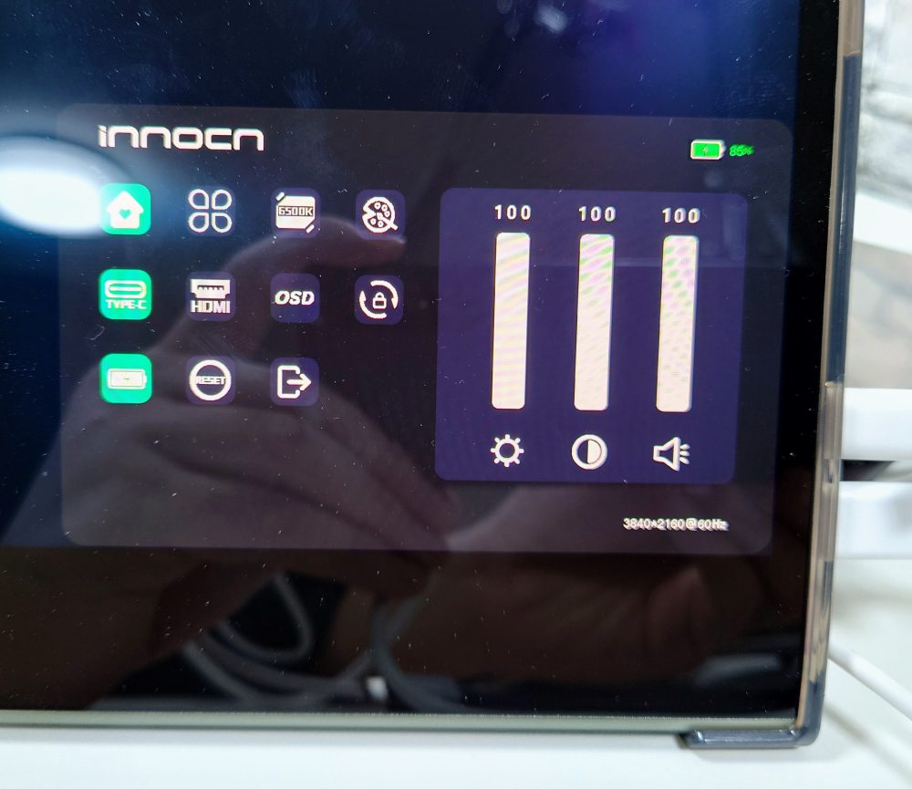 15.6インチ4K有機ELの最強モバイルモニターが最高だった【innocn PU15 ...