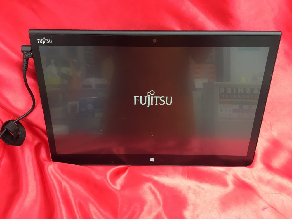 格安超激得迎春セール 40%OFF Wi-Fi 富士通 タブレット ノートパソコン FMV Q702/G 第3世代 Core i5 4G 高速SSD 無線 Bluetooth カメラ Win10 Office Windows